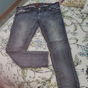 Rock Revival Beliss 32